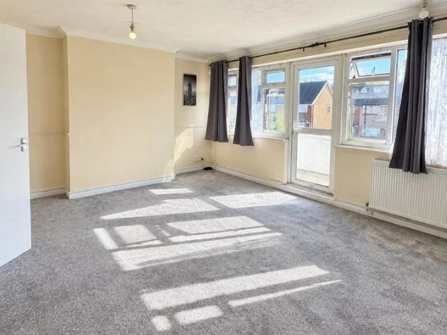 Flat for rent in Tilbury, Essex