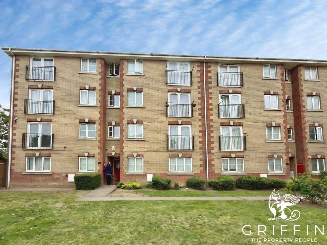 Flat for rent in Tilbury, Essex