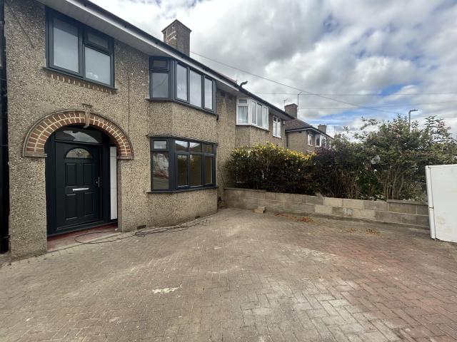 Flat for rent in Cowley Airfield, The Slade