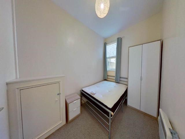 Flat for rent in Falcon Lodge, Wales