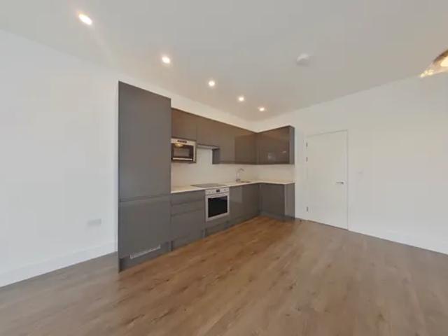 Flat for rent in Dollis Hill, Greater London