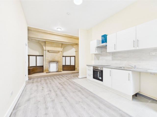 Flat for rent in Wash Common, Enborne