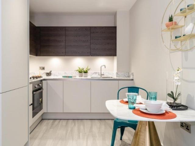Flat for rent in London Borough of Ealing, Greater London