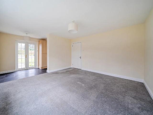 Flat for rent in Pouchen End, Hertfordshire
