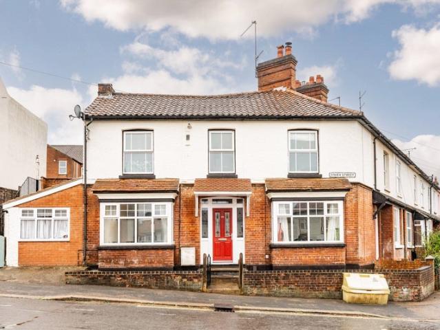 Flat for rent in Heigham Grove, East Bank