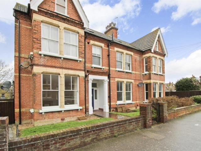 Flat for rent in Hunter's Forstal, Canterbury