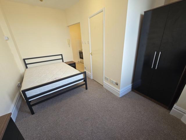 Flat for rent in Bury Park, Luton