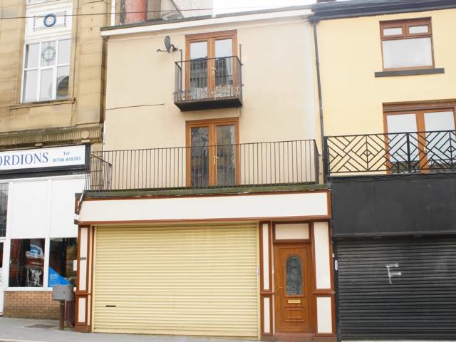 Apartment for rent in Deeplish, Burnedge