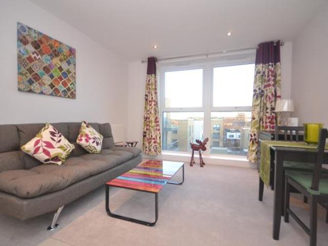 Flat for rent in Whitley, Reading