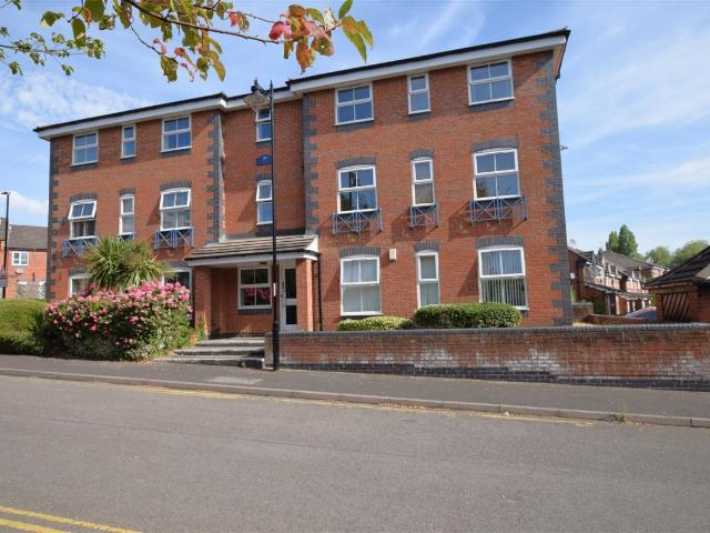 Flat for rent in Bishopsgate Green, Coventry