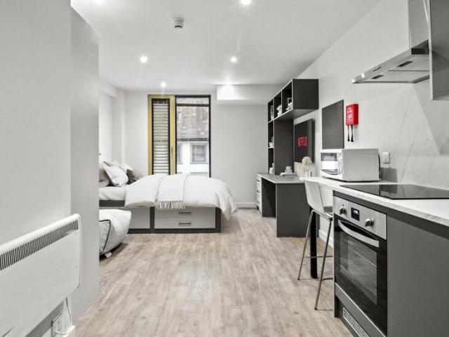 Flat for rent in Semilong, Northampton