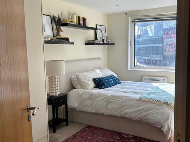 Flat for rent in Highbury, Greater London