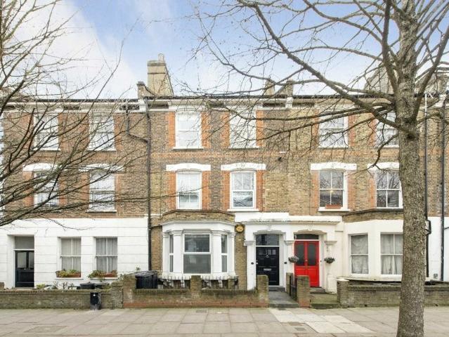 Flat for rent in Highbury, Highbury