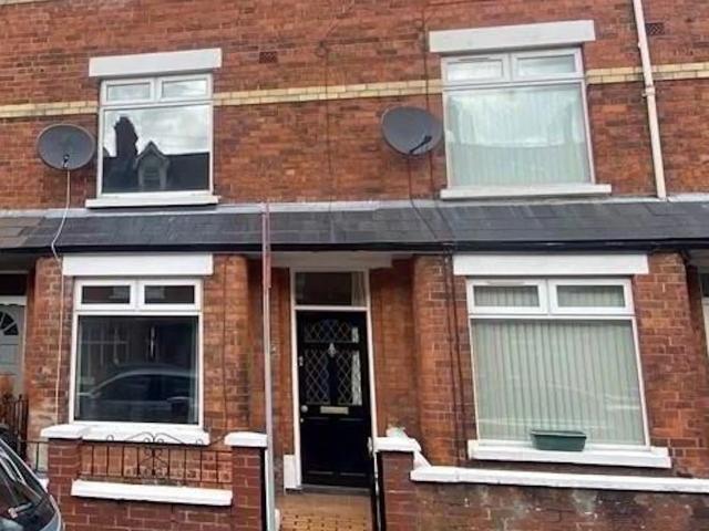 Flat for rent in Belfast, Willowfield