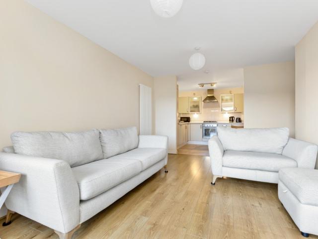 Flat for rent in Bingham, Craigmillar