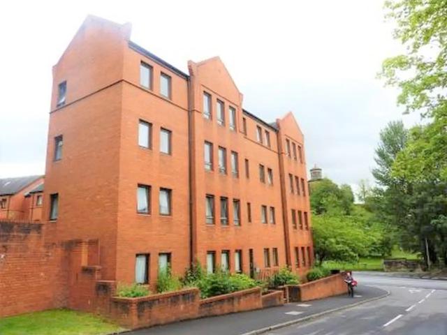 Flat for rent in Calton, Scotland