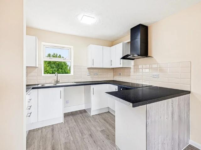 Flat for rent in Grays, Essex