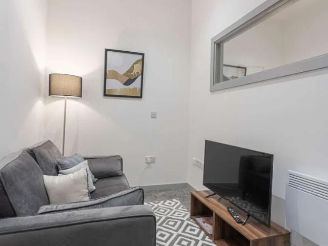 Flat for rent in Woodside, Brierley Hill
