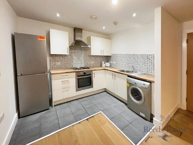 Flat for rent in Garston, Calderstones