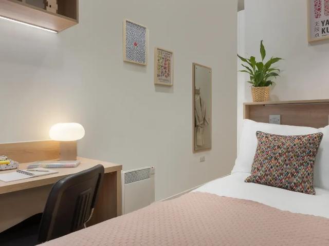 Flat for rent in New Catton, East Bank