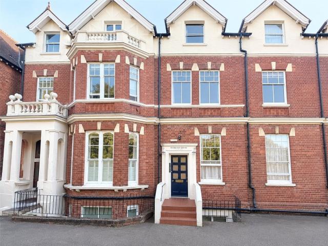 Flat for rent in Broadwater Down, Sandown Park