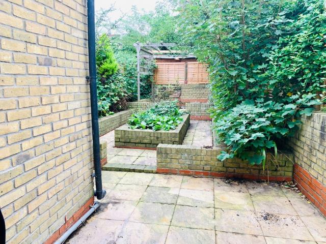Flat for rent in Homerton, Greater London