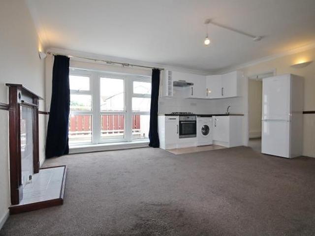 Flat for rent in London Borough of Hounslow, Hanworth