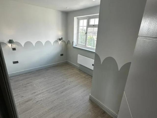 Flat for rent in Blackhills, Surrey