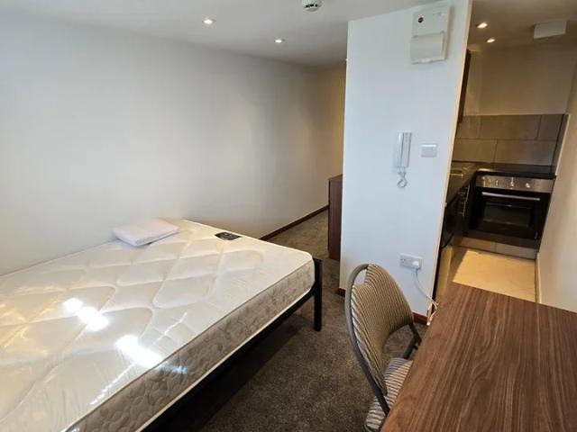 Flat for rent in Spring Park, Luton