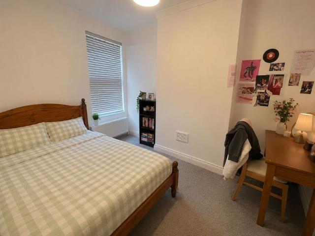 Flat for rent in Colney Hatch, Greater London