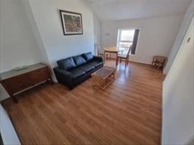 Flat for rent in Kensington, Calderstones