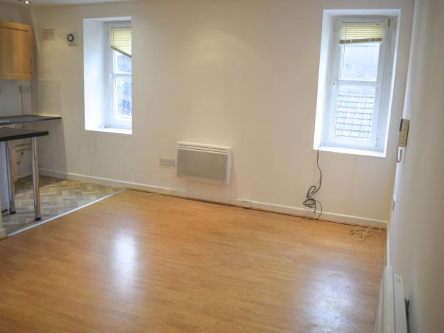 Flat for rent in Mountain Ash West, Mountain Ash