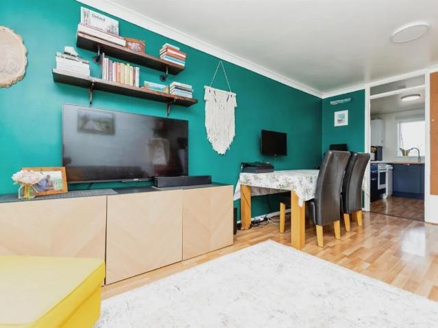 Flat for rent in Hertford, Colliers End