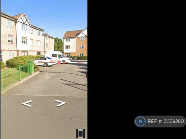 Flat for rent in Grahame Park, Greater London