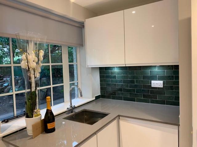 Flat for rent in London Borough of Ealing, Park Royal