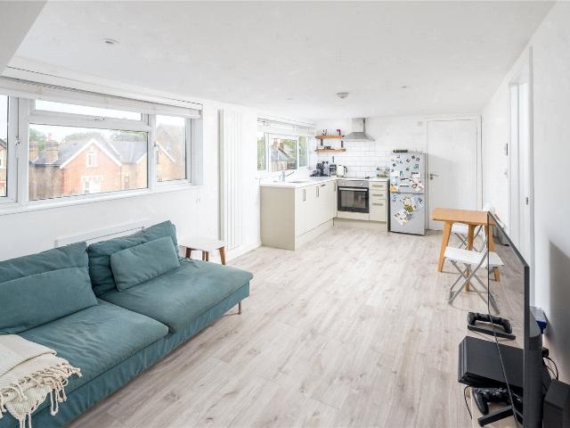 Flat for rent in Forest Gate, Greater London
