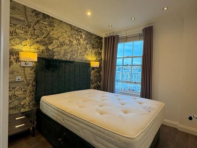 Flat for rent in Royal Borough of Kensington and Chelsea, Greater London