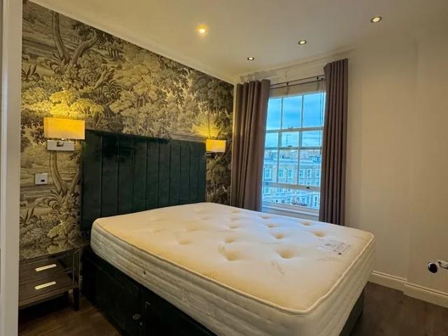 Flat for rent in Royal Borough of Kensington and Chelsea, Greater London
