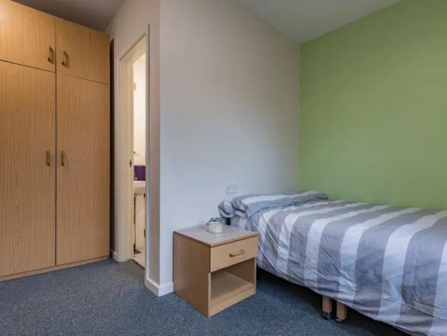 Room for rent in West Yorkshire