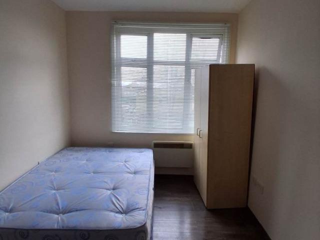 Flat for rent in East Barnet, Greater London