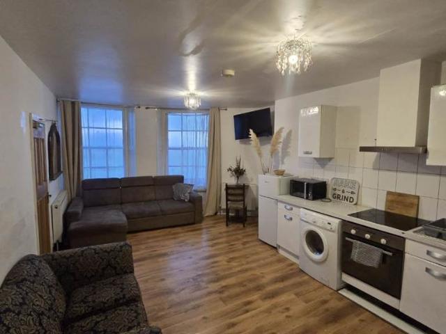 Flat for rent in Ash, Kent