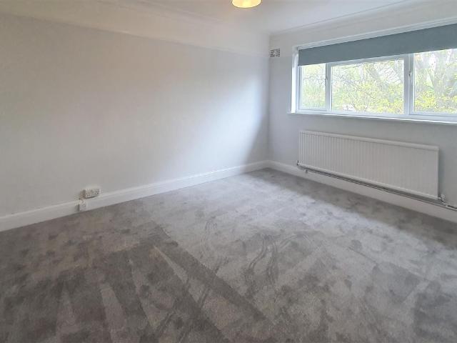 Flat for rent in Cockfosters, Greater London
