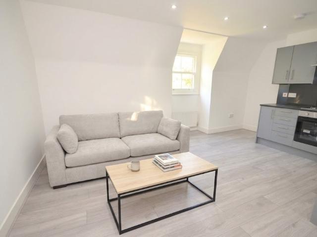 Flat for rent in London Borough of Southwark, Greater London