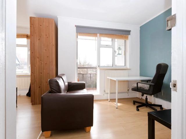 Flat for rent in Isle Of Dogs, Greater London