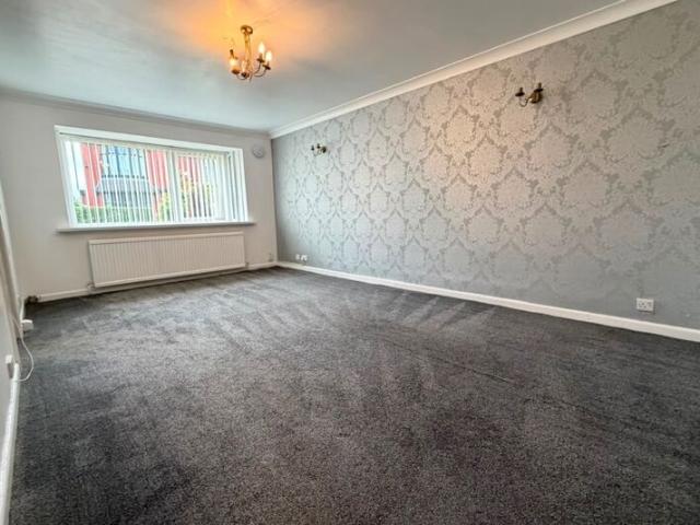 Flat for rent in Four Lane Ends, Blackburn