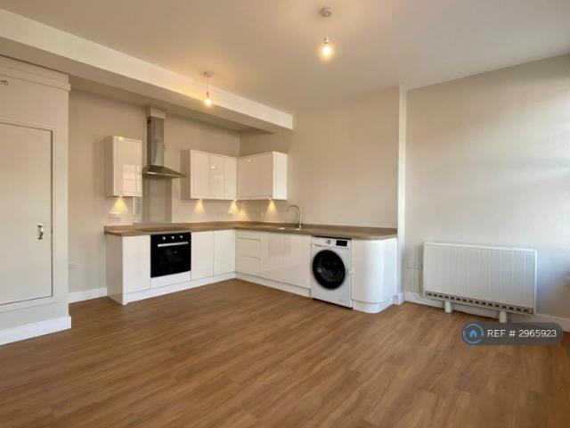 Flat for rent in Firepool, Rumwell