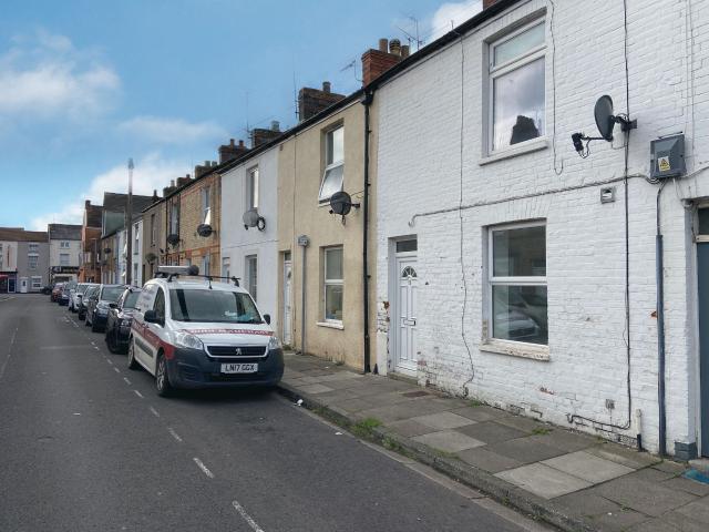 Flat for rent in Firepool, Rumwell
