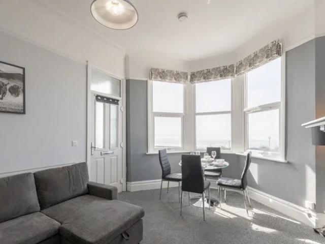 Flat for rent in Kursaal Estate, Alton Barnes