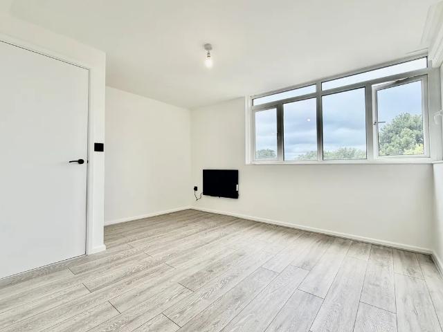 Flat for rent in Milton, Portsmouth