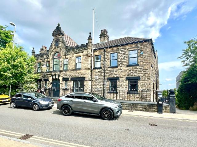 Flat for rent in Kingstone, Barnsley